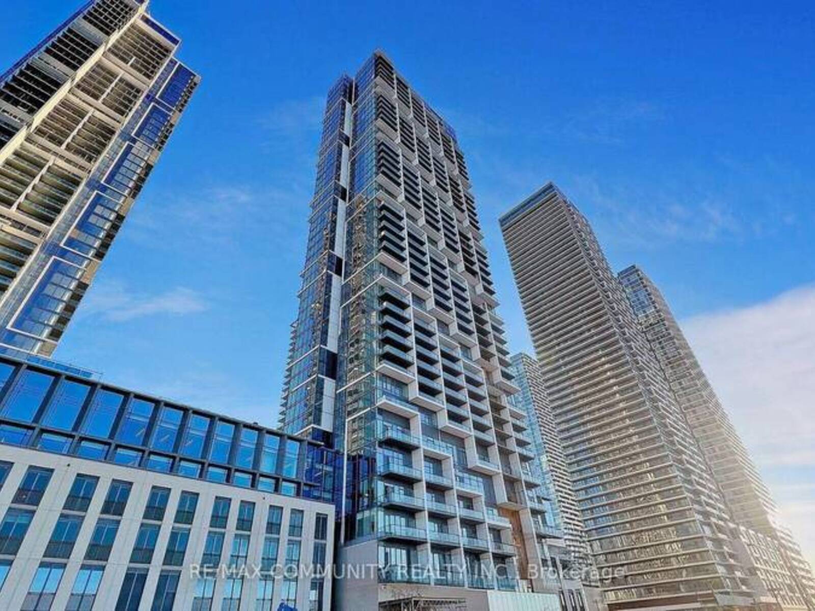 1712 - 1000 PORTAGE PARKWAY, Vaughan, Ontario L4K 0L1