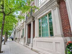 117 SCOLLARD STREET Toronto Ontario, M5R 1G4