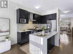 2521 CASTLEGATE CROSSING Pickering Ontario, L1X 0H7