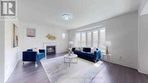 62 FRANK KELLY DRIVE | East Gwillimbury Ontario | Slide Image Eight