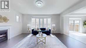62 FRANK KELLY DRIVE | East Gwillimbury Ontario | Slide Image Nine