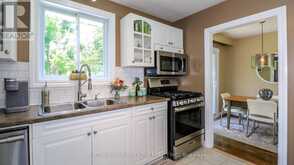 18 JILL'S COURT | Barrie Ontario | Slide Image Nine