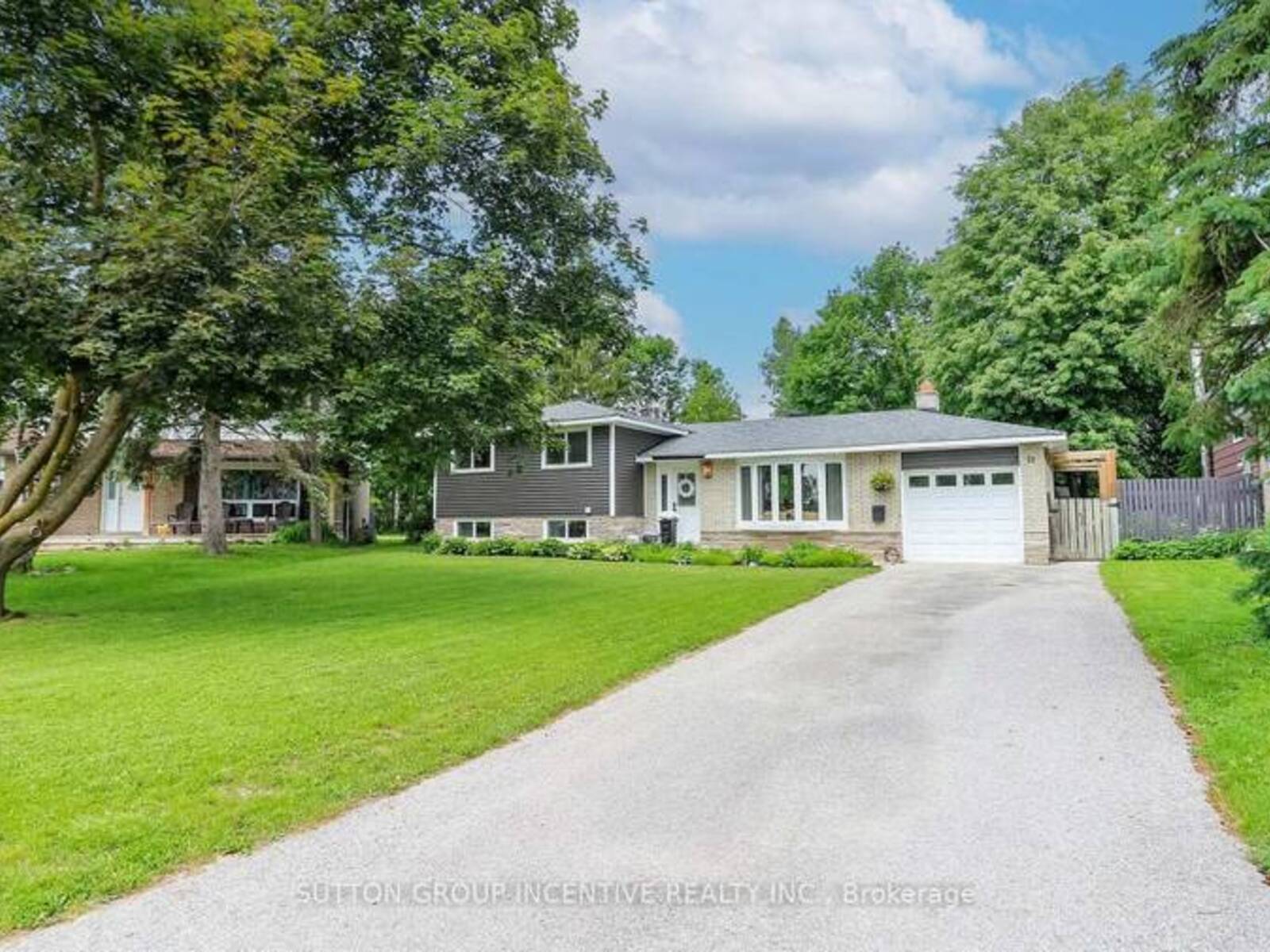 18 JILL'S COURT, Barrie, Ontario L4M 4L7