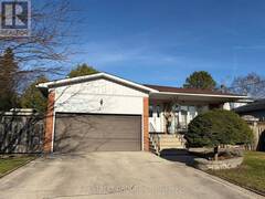43 APPIAN DRIVE Toronto Ontario, M2J 2P8