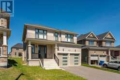 5 AINSLIE HILL CRESCENT | Georgina Ontario | Slide Image Three
