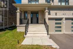 5 AINSLIE HILL CRESCENT | Georgina Ontario | Slide Image Four