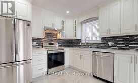 7 CHAMPLAIN BOULEVARD | Lindsay Ontario | Slide Image Two