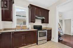 221 GRAND RIVER AVENUE | Brantford Ontario | Slide Image Ten