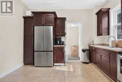 221 GRAND RIVER AVENUE | Brantford Ontario | Slide Image Nine