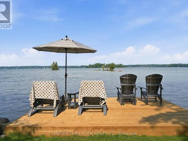 7426 ISLAND VIEW STREET Washago Ontario, L0K 2B0 - 3 Bedrooms Waterfront Home For sale