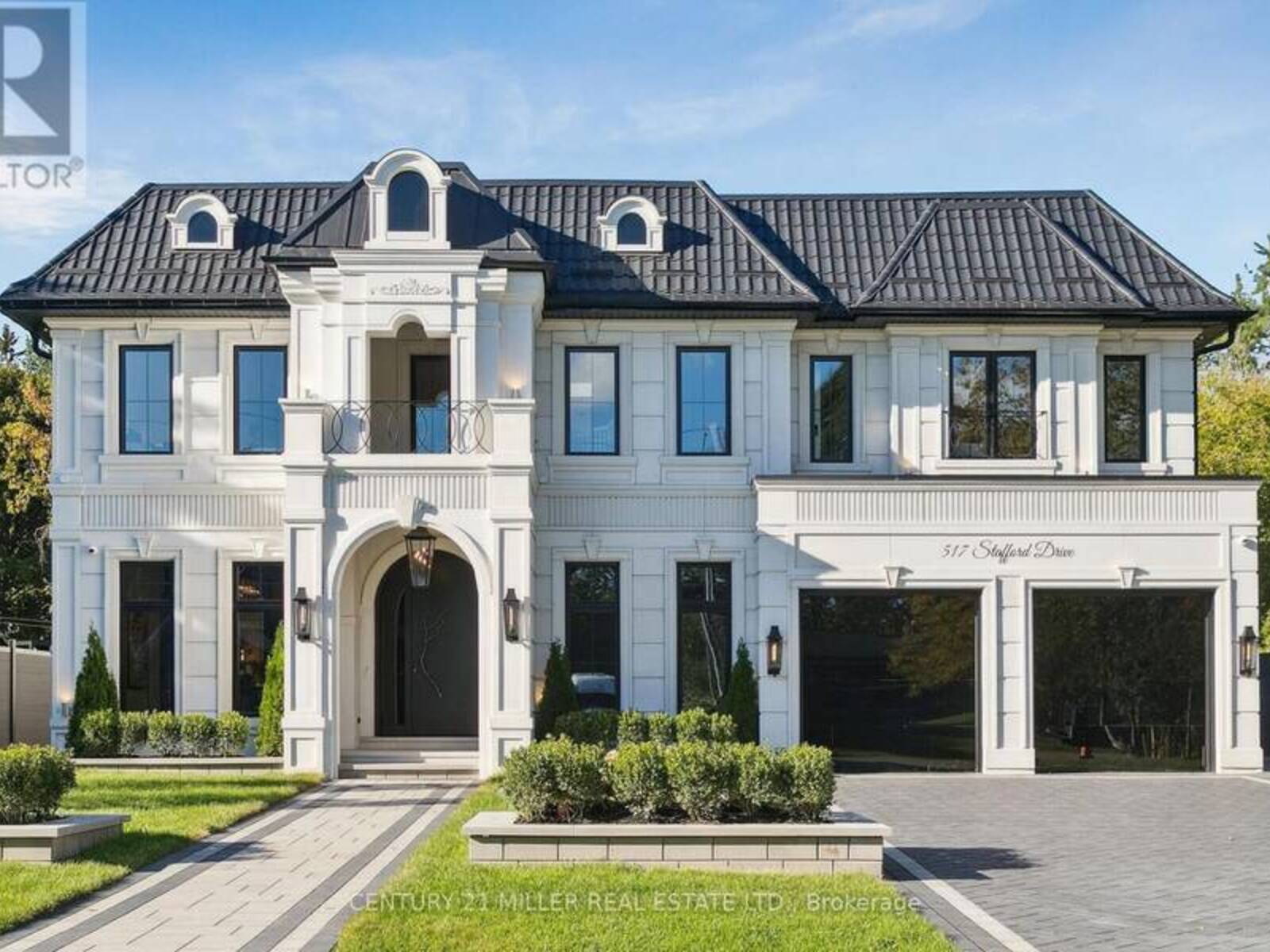 517 STAFFORD DRIVE, Oakville, Ontario L6L 4M4