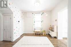 43 OXFORD STREET | Hamilton Ontario | Slide Image Nine