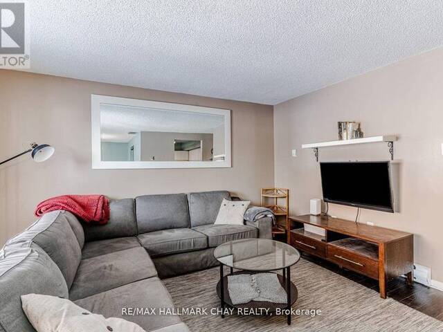 8 - 22 MEADOW LANE Barrie Ontario, L4N 7K2 - 2 Bedrooms Condo For Sale