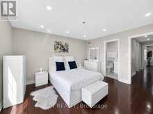44 CEDAR LAKE CRESCENT | Brampton Ontario | Slide Image Seventeen