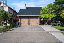 301 KINGSBRIDGE GARDEN | Mississauga Ontario | Slide Image One