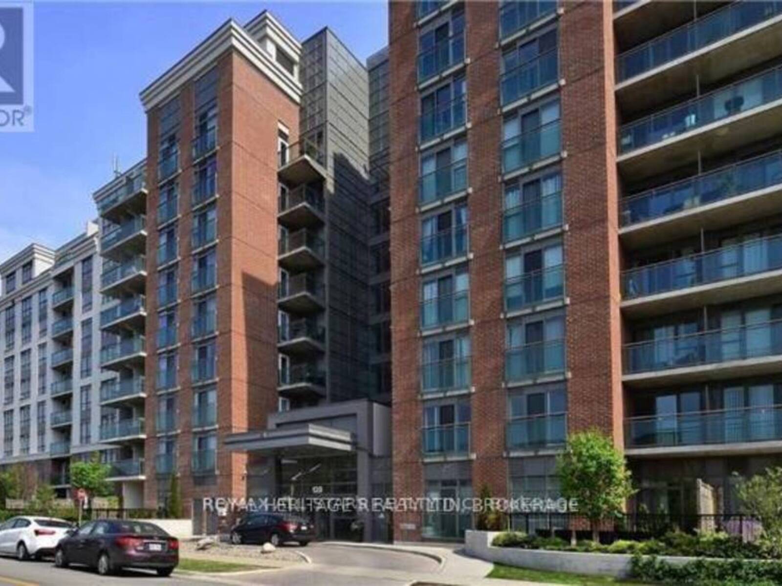 424 - 120 DALLIMORE CIRCLE, Toronto, Ontario M3C 4J1