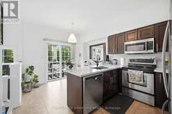 5035 BIDWELL COMMON | Burlington Ontario | Slide Image Ten