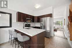 5035 BIDWELL COMMON | Burlington Ontario | Slide Image Seven