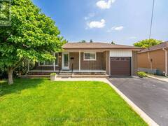 21 JERSEY AVENUE Brampton Ontario, L6W 1L5