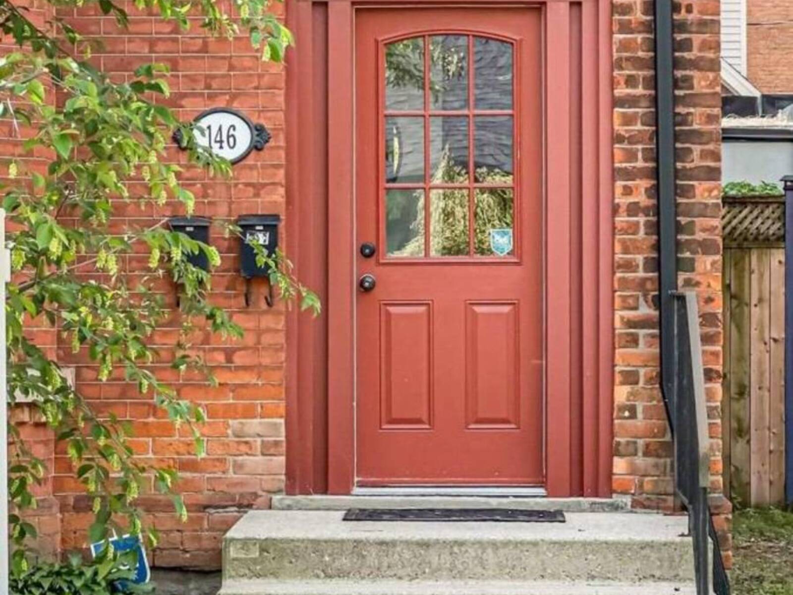 146 FOREST AVENUE, Hamilton, Ontario L8N 1X5