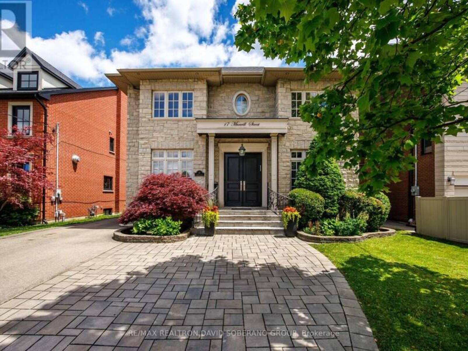 17 MARWILL STREET, Toronto, Ontario M3H 3L2