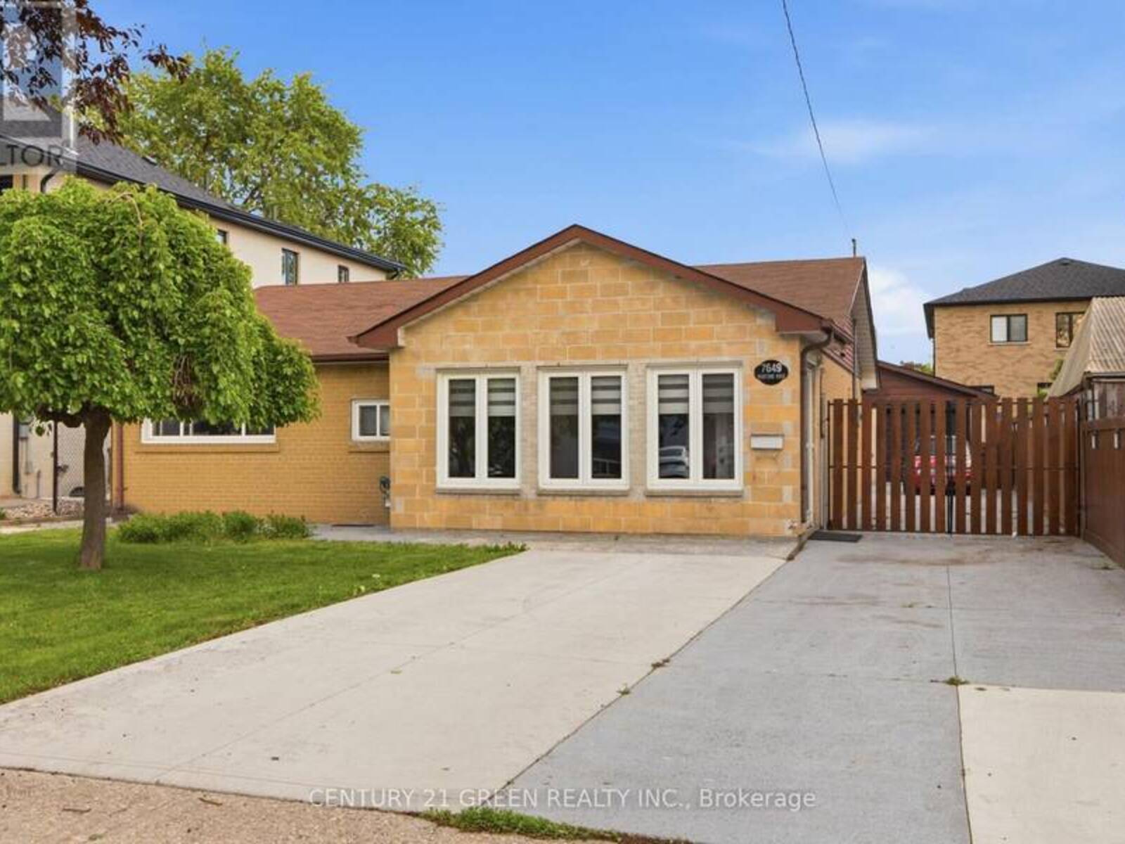 7649 REDSTONE ROAD, Mississauga, Ontario L4T 2B7