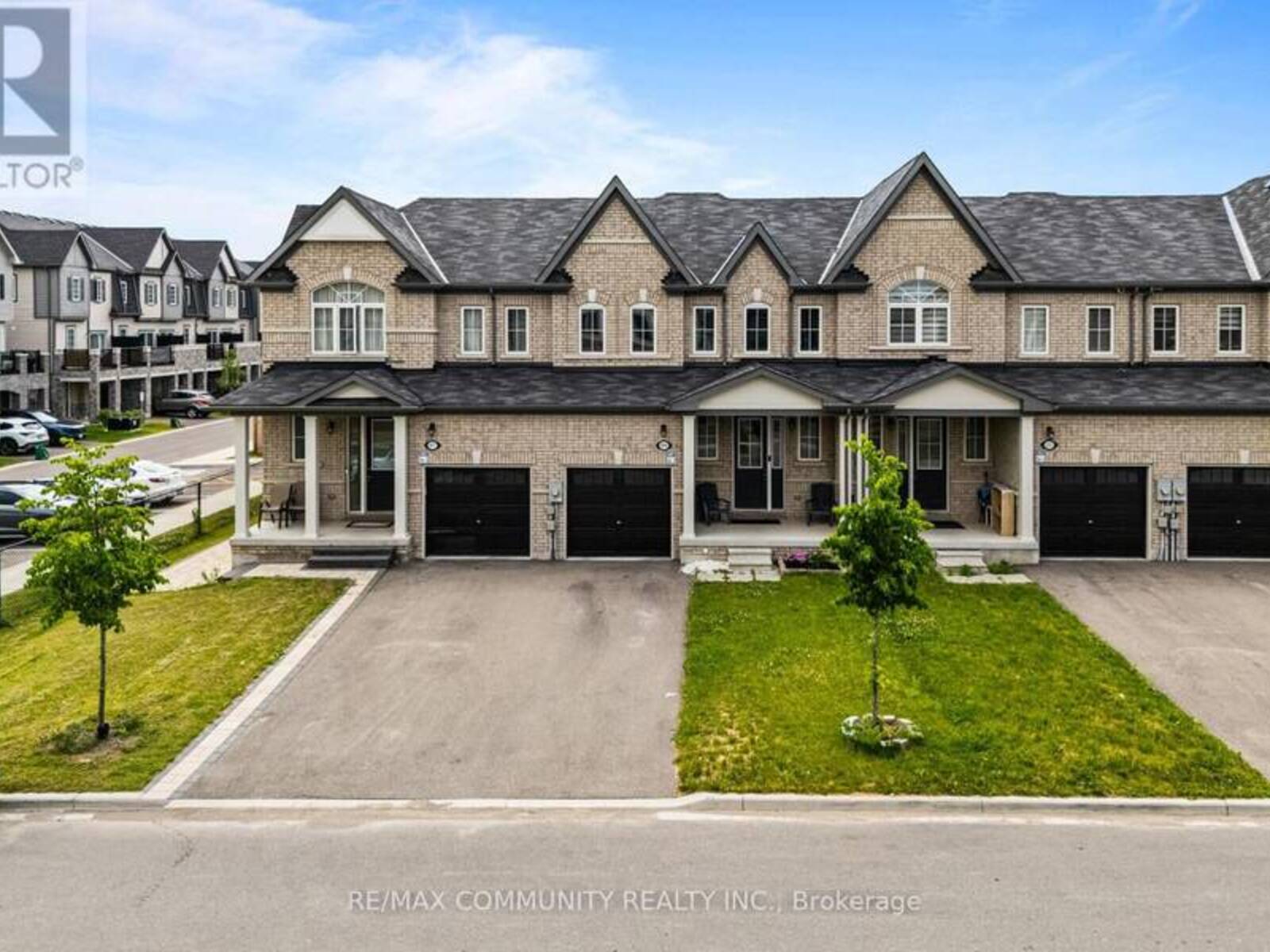 99 BILL HUTCHINSON CRESCENT, Clarington, Ontario L1C 4T5