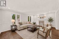 30 RITTER CRESCENT | Markham Ontario | Slide Image Three