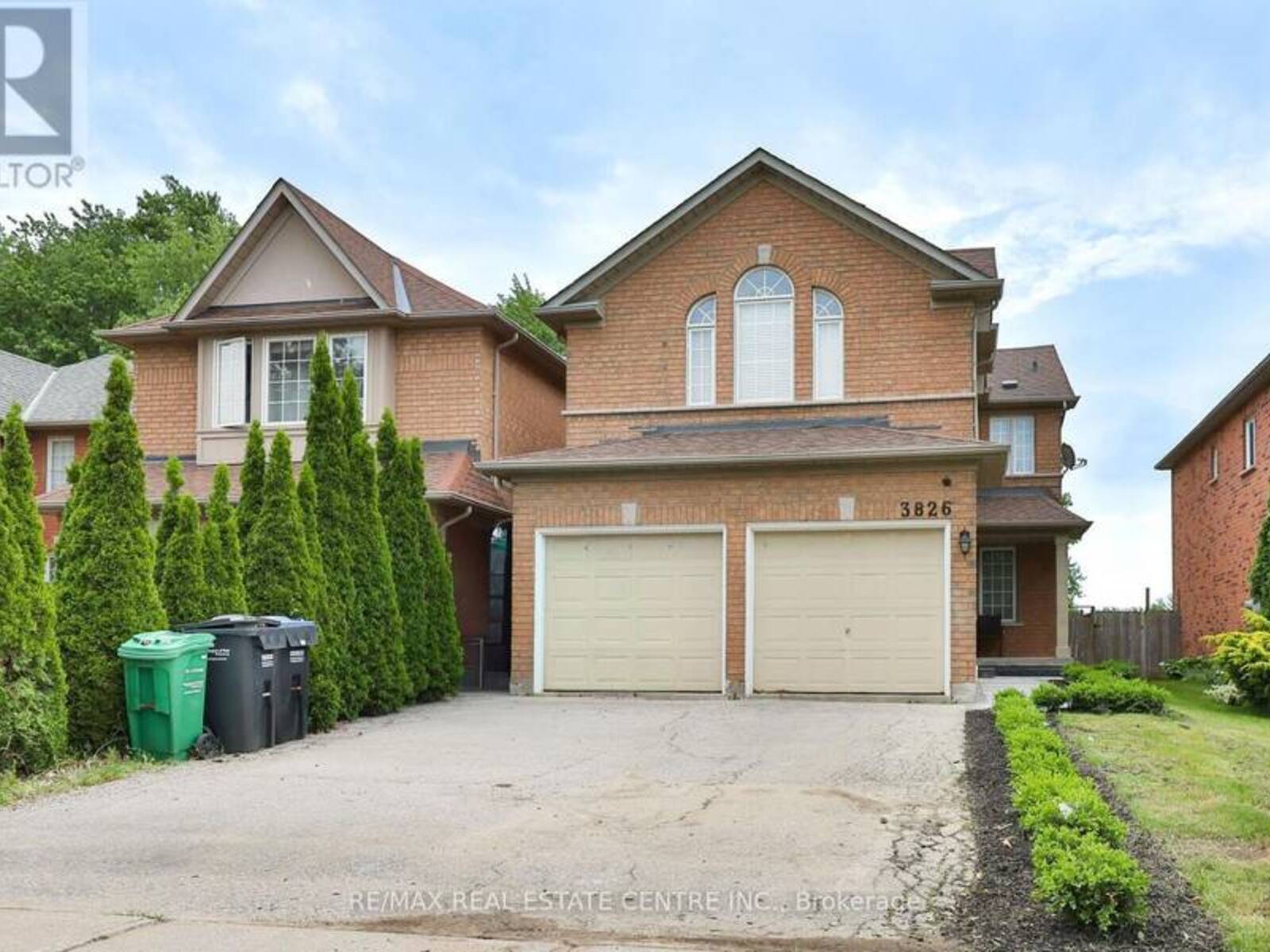 3826 FOREST BLUFF CRESCENT, Mississauga, Ontario L5N 7T8