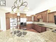 369 COVENTRY HILL TRAIL | Newmarket Ontario | Slide Image Twelve