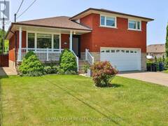 6 CRIOLINE ROAD Toronto Ontario, M6L 2S3
