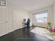 551 NEW ENGLAND COURT | Newmarket Ontario | Slide Image Twenty-one