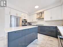 551 NEW ENGLAND COURT | Newmarket Ontario | Slide Image Eight