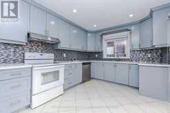 77 BLACKTHORN LANE | Brampton Ontario | Slide Image Eighteen