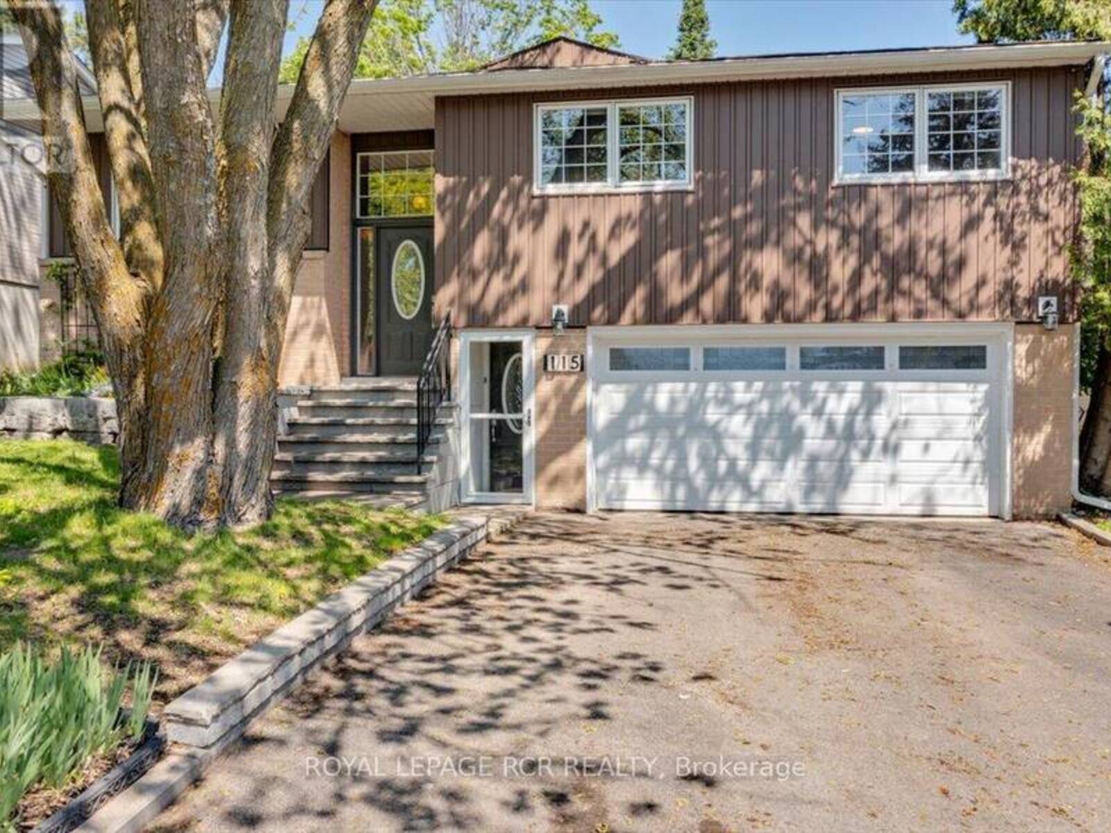 115 BESWICK DRIVE, Newmarket, Ontario L3Y 1E8
