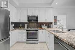312 - 25 BAKER HILL BOULEVARD | Whitchurch-Stouffville Ontario | Slide Image Fifteen