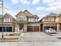 4 FOSSIL STREET Brampton Ontario, L6P 3G6