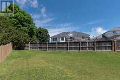 51 CRAB APPLE COURT | Wellesley Ontario | Slide Image Twelve