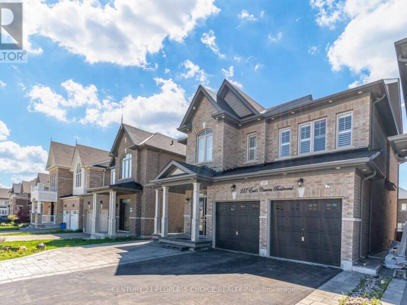 257 EAST'S CORNERS BOULEVARD, Vaughan, Ontario L4H 4L7