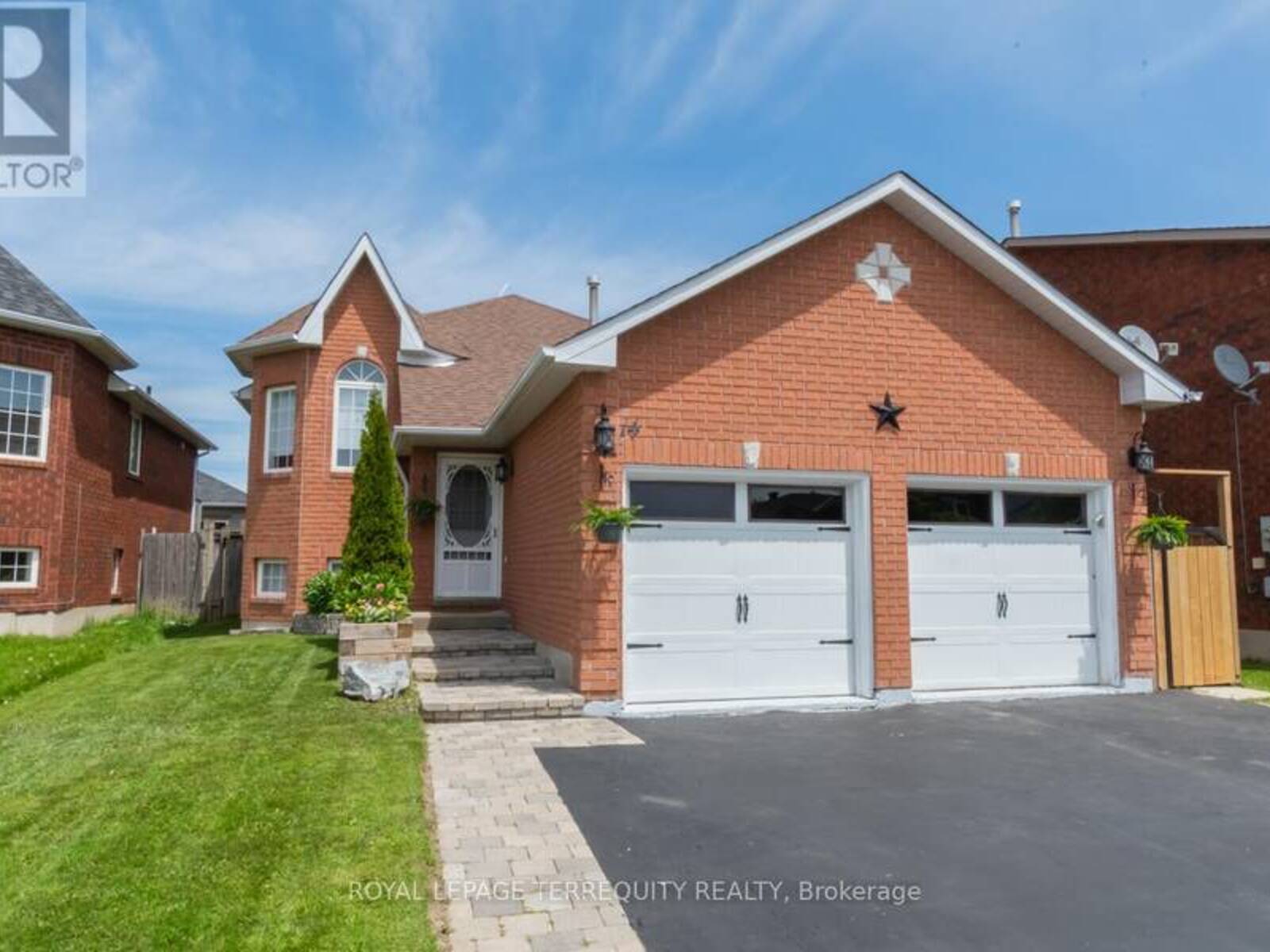 14 HEWITT PLACE, Barrie, Ontario L4M 7B3
