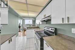 913 - 175 CEDAR AVENUE | Richmond Hill Ontario | Slide Image Ten