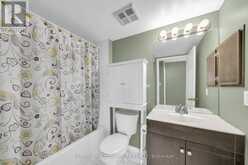 913 - 175 CEDAR AVENUE | Richmond Hill Ontario | Slide Image Twelve