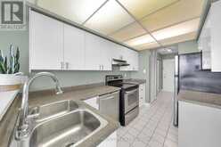 913 - 175 CEDAR AVENUE | Richmond Hill Ontario | Slide Image Nine