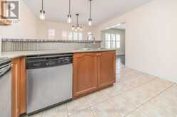 86 TREASURE DRIVE | Brampton Ontario | Slide Image Fifteen
