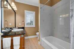 16 CHESTNUT LANE | Oro-Medonte Ontario | Slide Image Eighteen