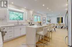 10 CHERRY BLOSSOM LANE | Markham Ontario | Slide Image Ten