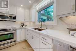 10 CHERRY BLOSSOM LANE | Markham Ontario | Slide Image Eleven