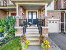 18 HEMING TRAIL | Hamilton Ontario | Slide Image Two