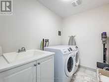 18 HEMING TRAIL | Hamilton Ontario | Slide Image Forty-two