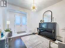 18 HEMING TRAIL | Hamilton Ontario | Slide Image Eight